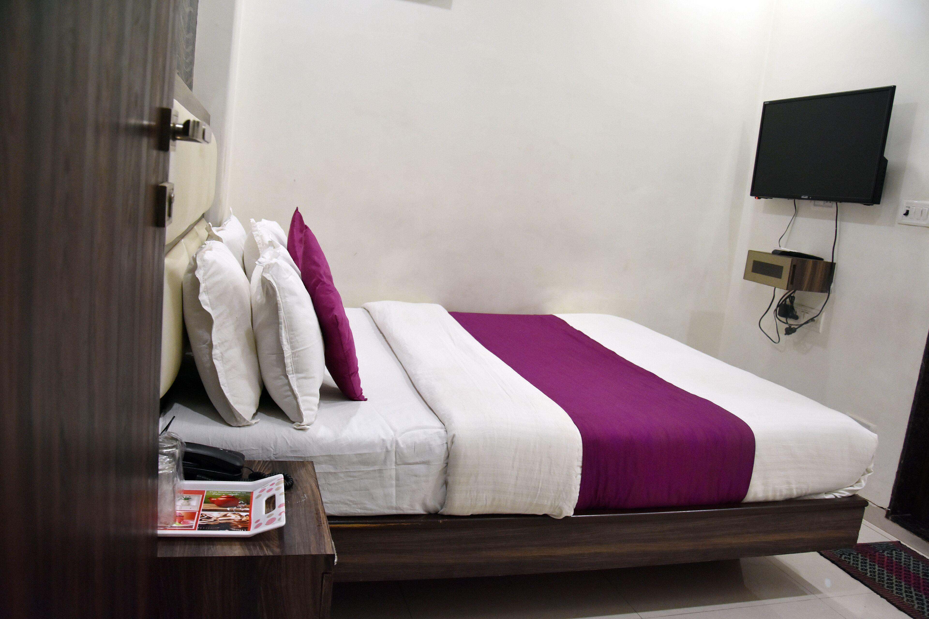 Hotel Sanjary Palace - Mumbai — Photos 1